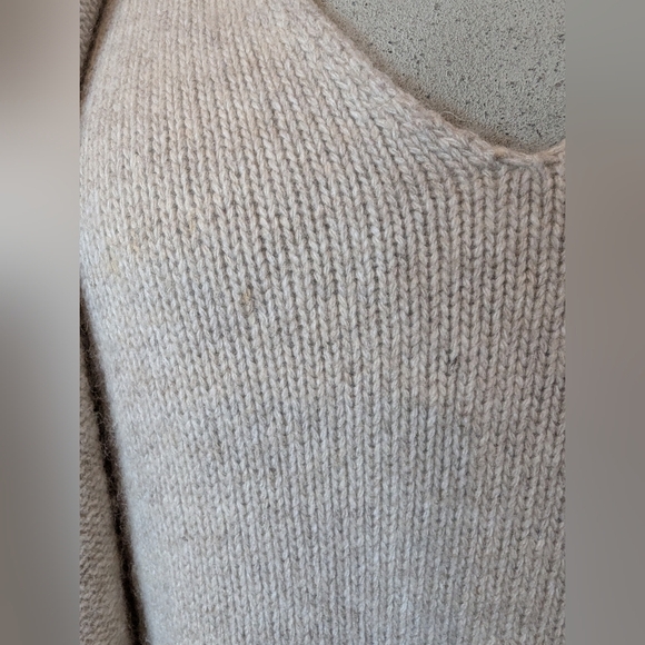 MaxMara V-neck sweater twin set in soft wool, viscose & cashmere Size XL - Picture 15 of 17